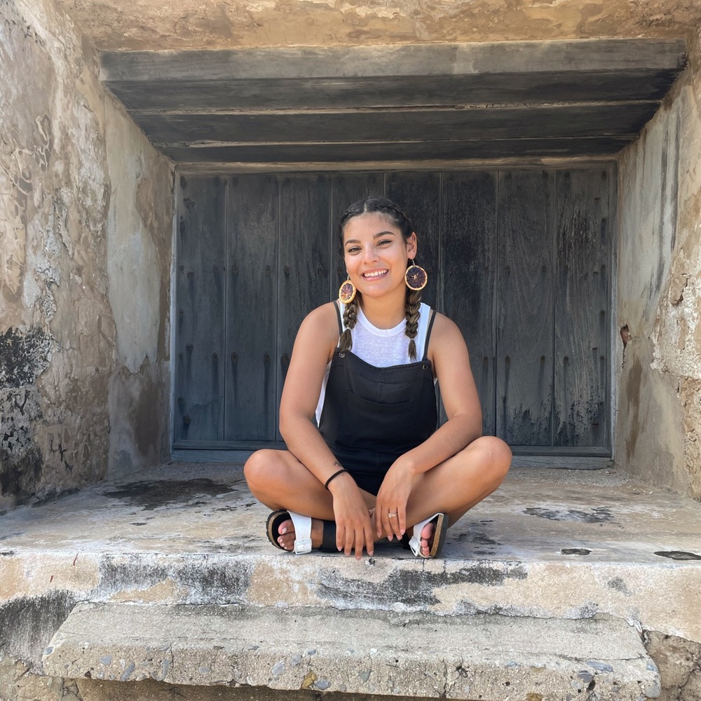 Meet your Posher, Celina
